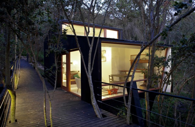 Quebrada-House-UNarquitectura-Small-House-in-Chile-Front-Humble-Homes