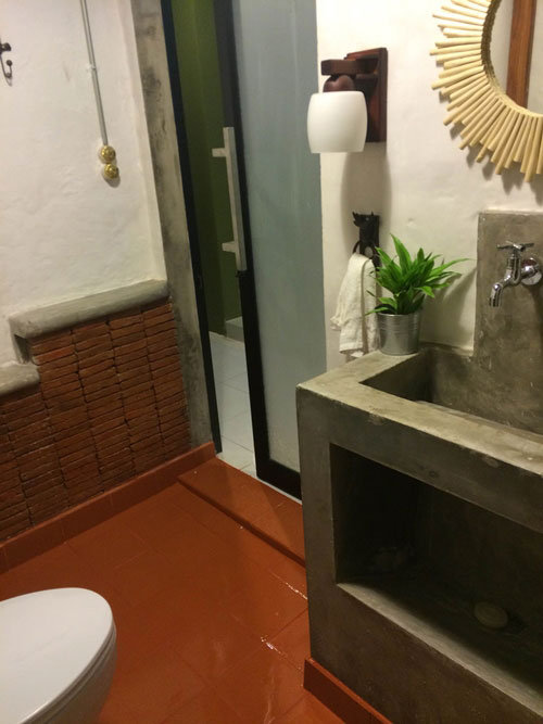 resort-style-bathroom-review (21)